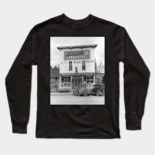 Beer Palace Tavern, 1940. Vintage Photo Long Sleeve T-Shirt